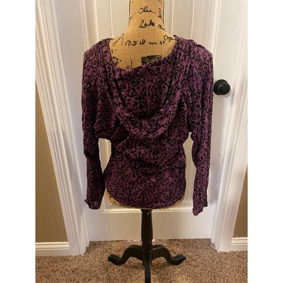 Lightweight Marika Yoga top - Picture 3 of 4